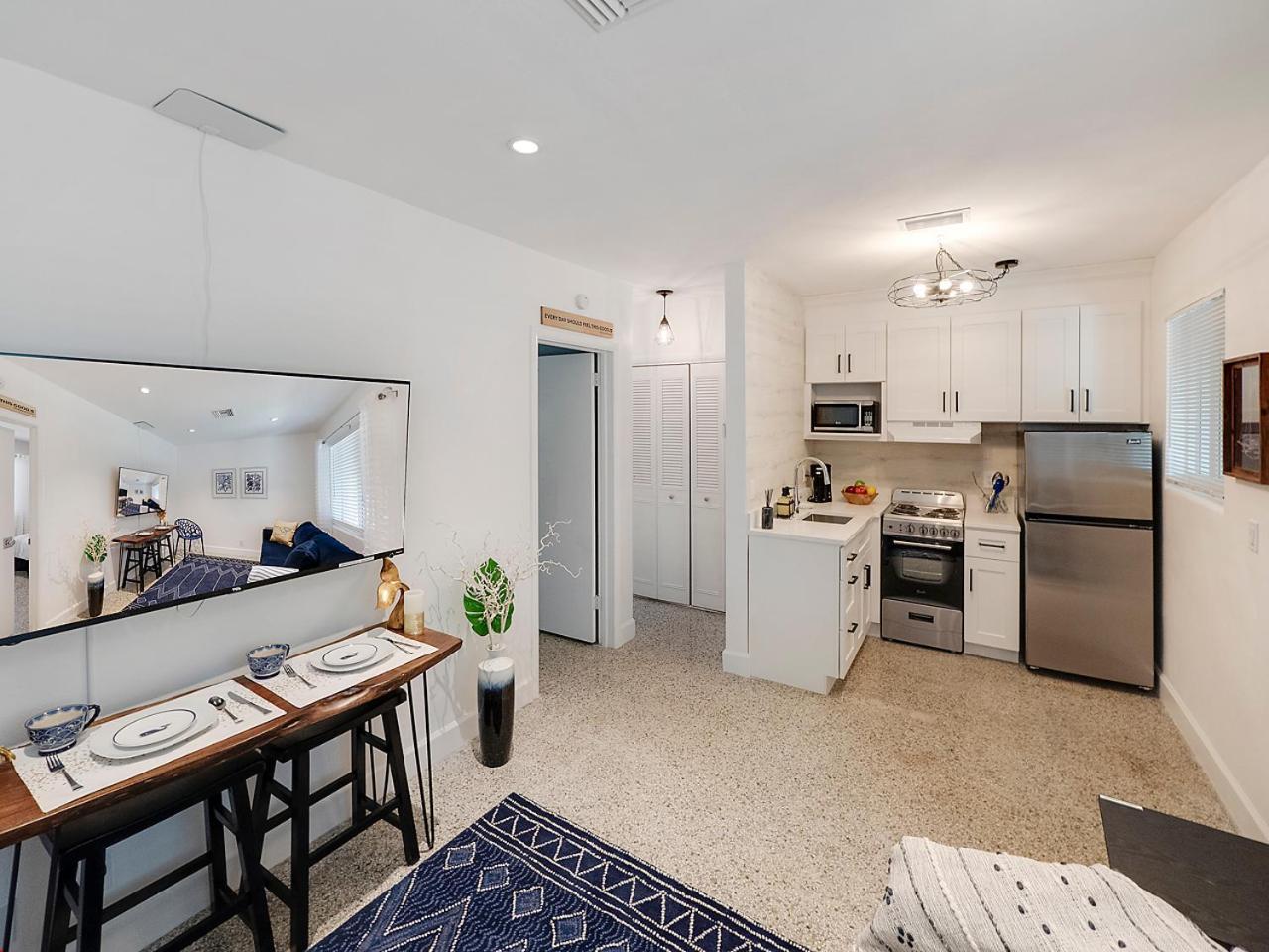 Beautiful 1 Bedroom Steps To The Beach! 西棕榈滩 外观 照片